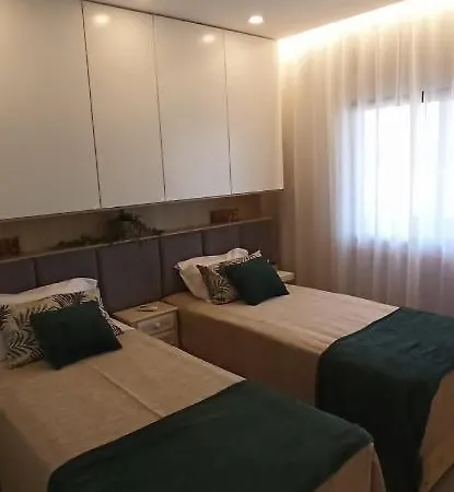 Lagos Beach Apartment דירה *
